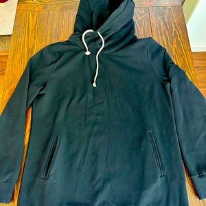 XL women’s ampersand black pull over hoodie